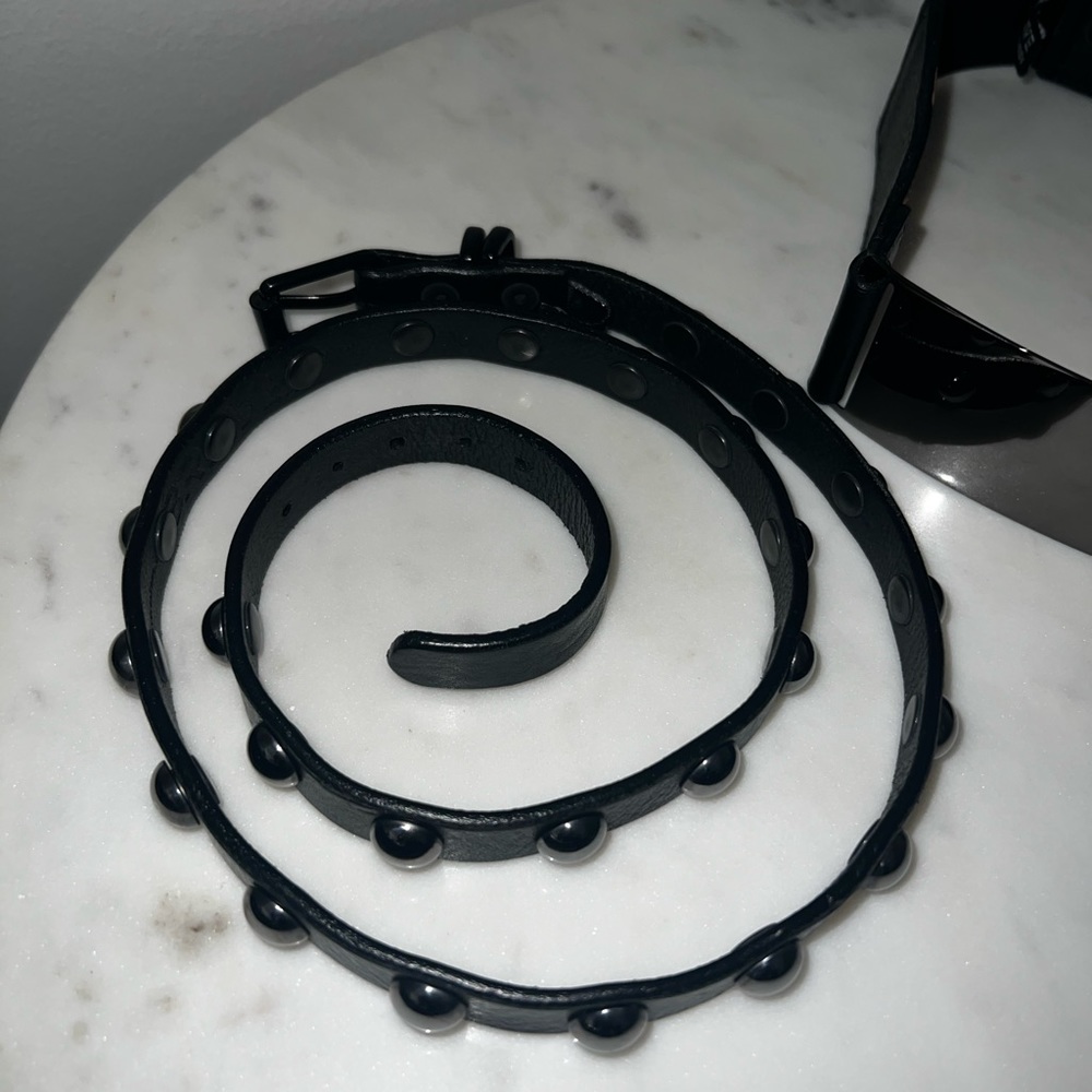 1 BRAVE (CANADA) LEATHER Belt!!